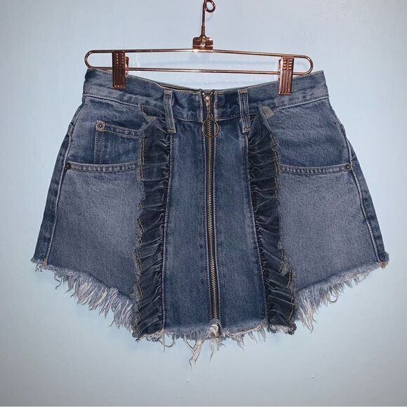 CARMAR Denim Skirt Size 28 - Picture 3 of 6